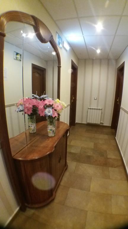 Hostal Venecia II Monzón Екстериор снимка